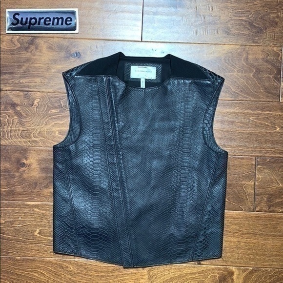 BCBGMAXAZRIA Runway “ Finn Vest “ Luxury Lambskin Asymmetrical Lamb Leather Top - Picture 2 of 11